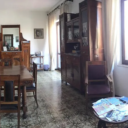 לינה וארוחת בוקר Sulis אלגהרו